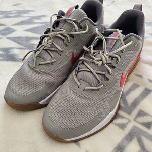 Nike Men's Gray Training Shoes